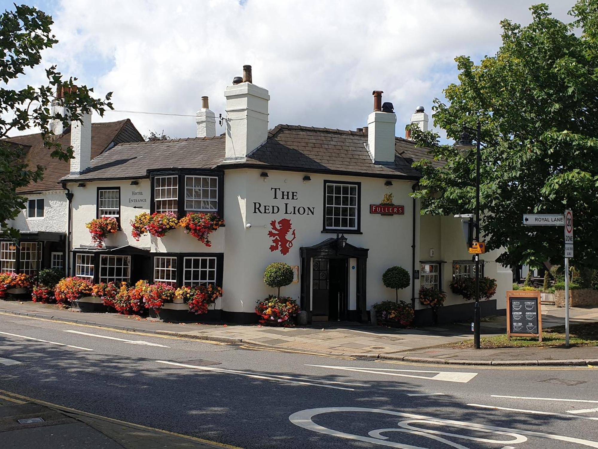 The Red Lion Hotel Hillingdon Exteriör bild
