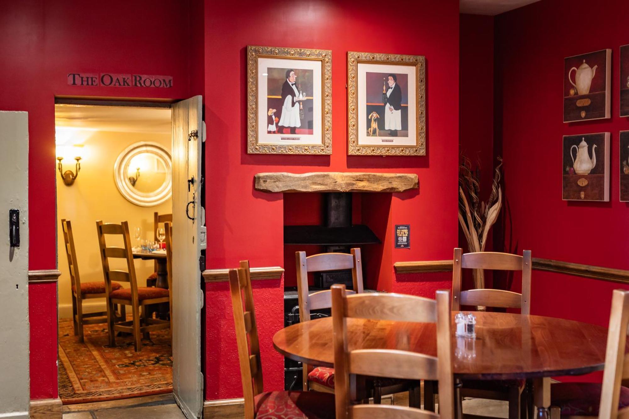 The Red Lion Hotel Hillingdon Exteriör bild