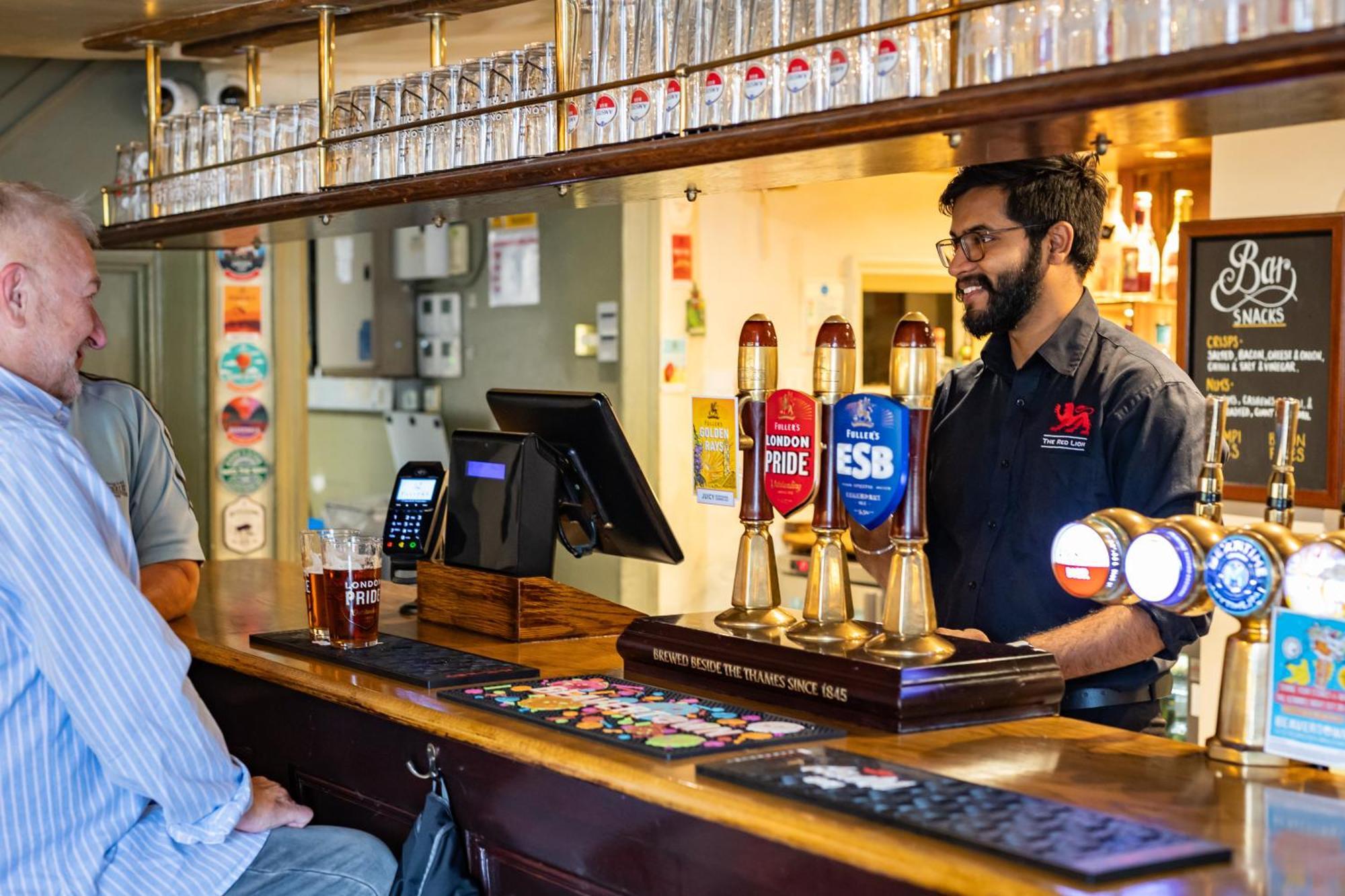 The Red Lion Hotel Hillingdon Exteriör bild